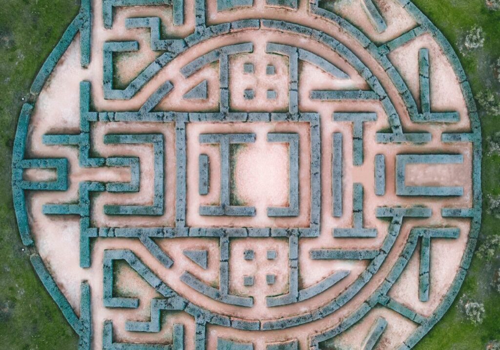 victor-garcia-1289458-unsplash